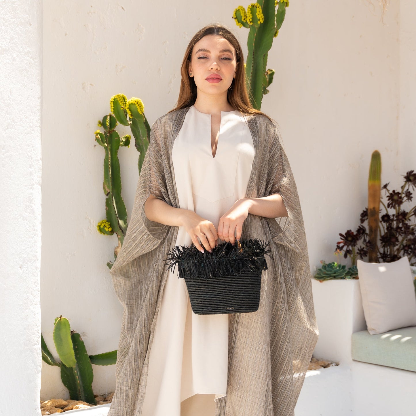 CAPRI BLACK BASKET