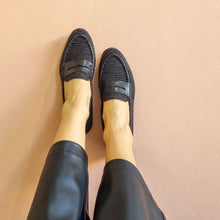 CAPRI BLACK WOMEN LOAFER