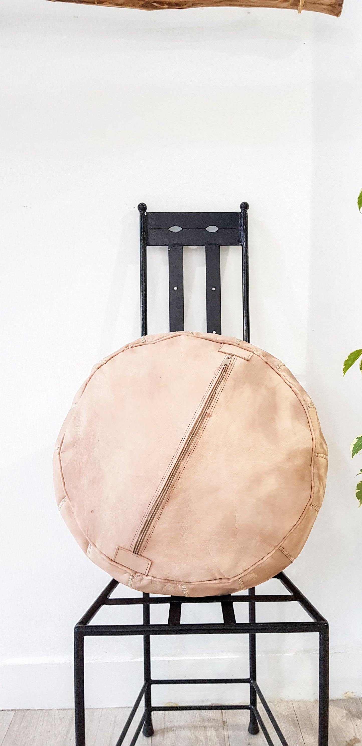 NATURAL LEATHER POUF - Milsouls