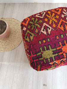 KILIM RED FLOOR POUF