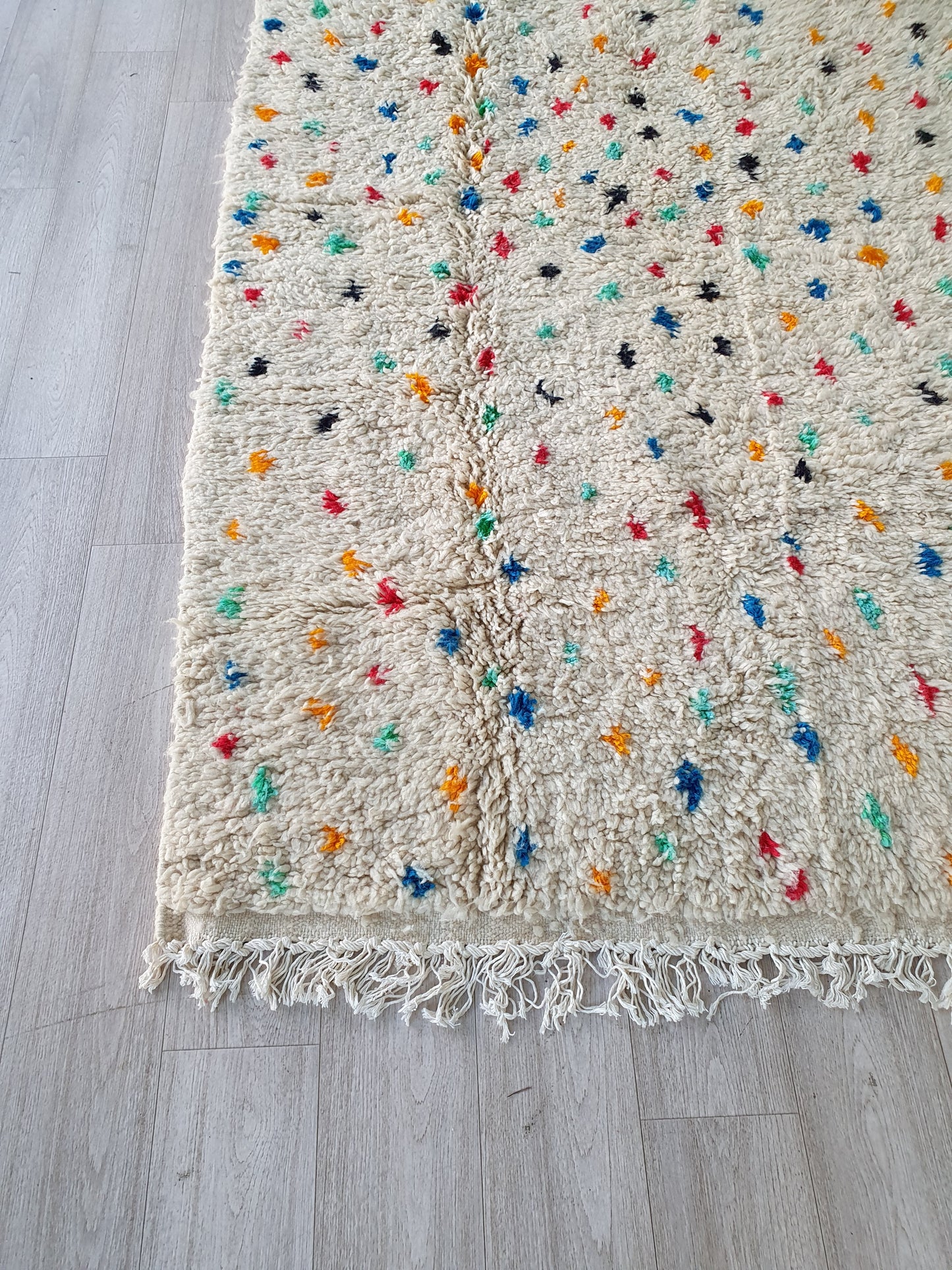 TAPIS MAROCAIN À POLKA