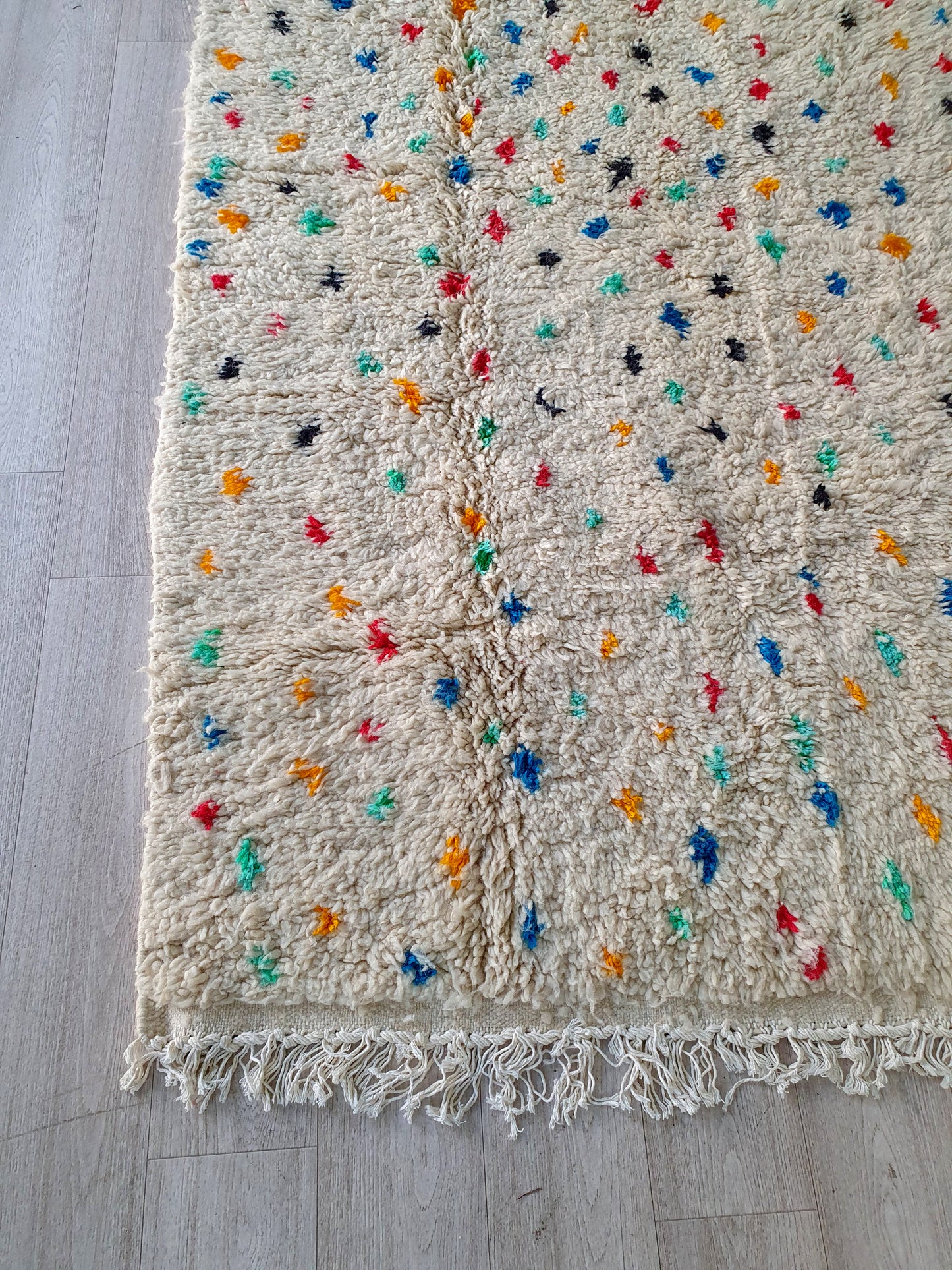 TAPIS MAROCAIN À POLKA