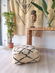 WOOL FLOOR POUF