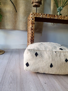 KILIM CREAMY FLOOR POUF