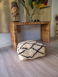 WOOL CREAMY FLOOR POUF