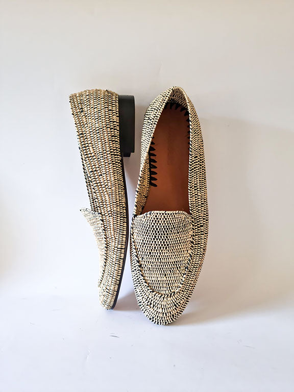 MOCASSIN RÉTRO EN RAPHIA